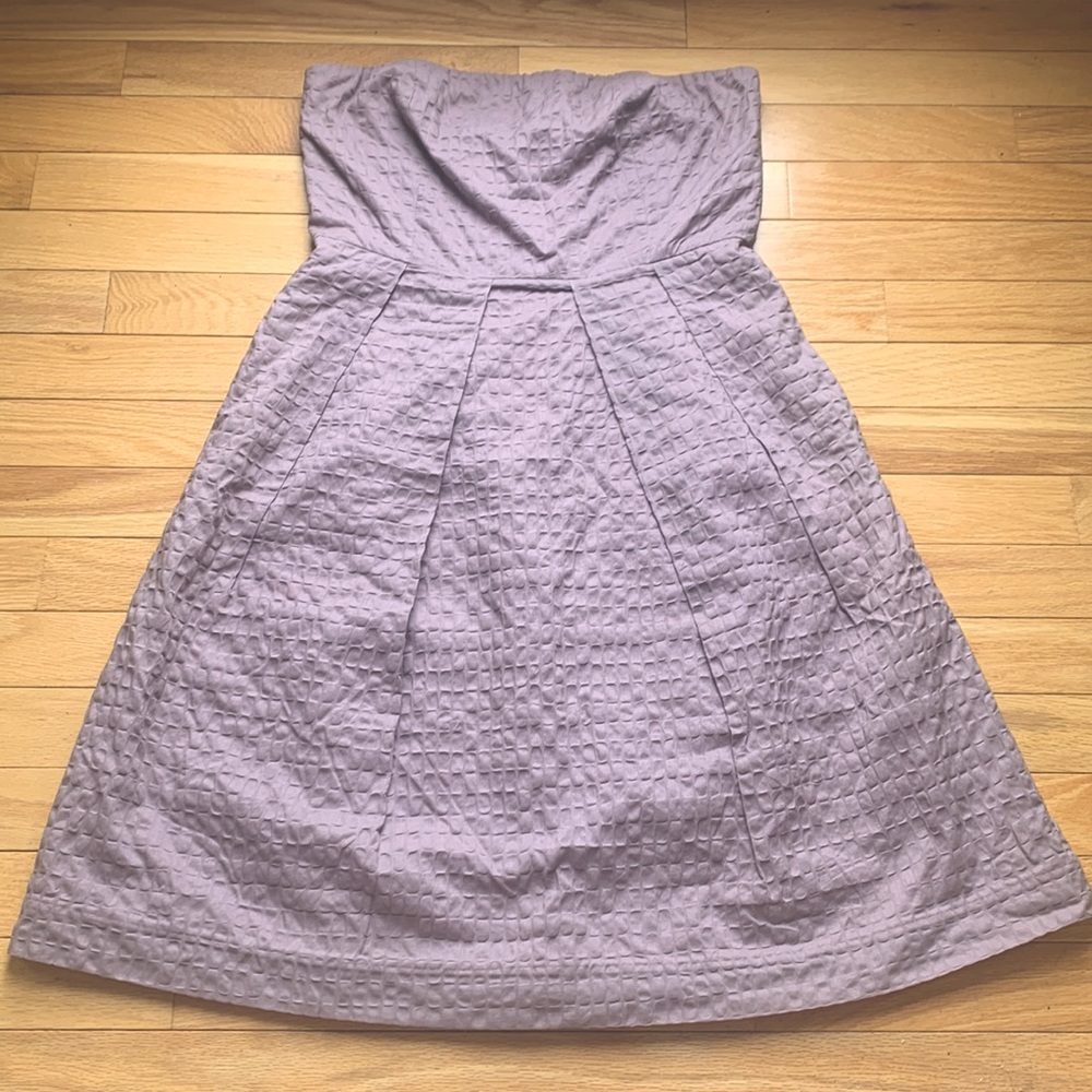 J CREW GORGEOUS STRAPLESS LINED DRESS W/  TEXTURED/EMBOSSED PRINT